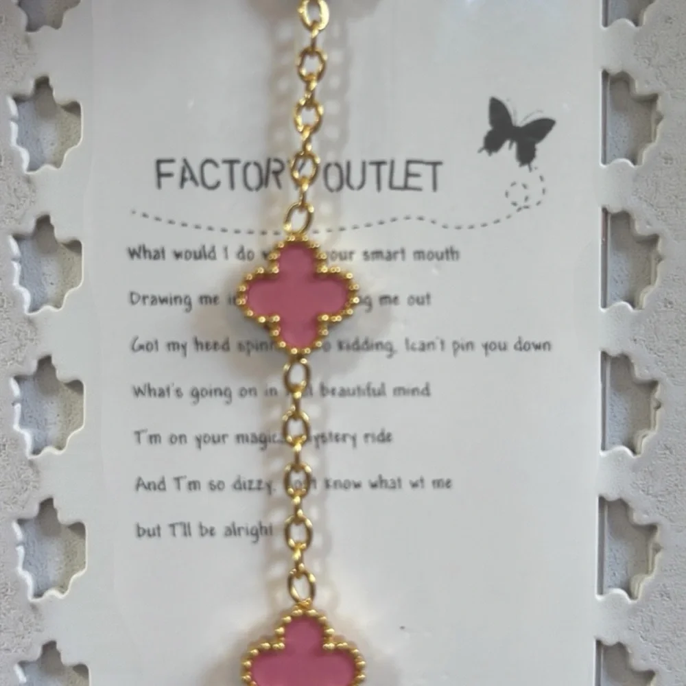 Pink Clover Bracelet Gold Tone Stainless Steel New - Picture 3 of 3